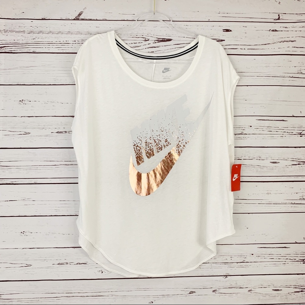 Nike Signal Scoop Neck Gold Metallic Logo Tee XL